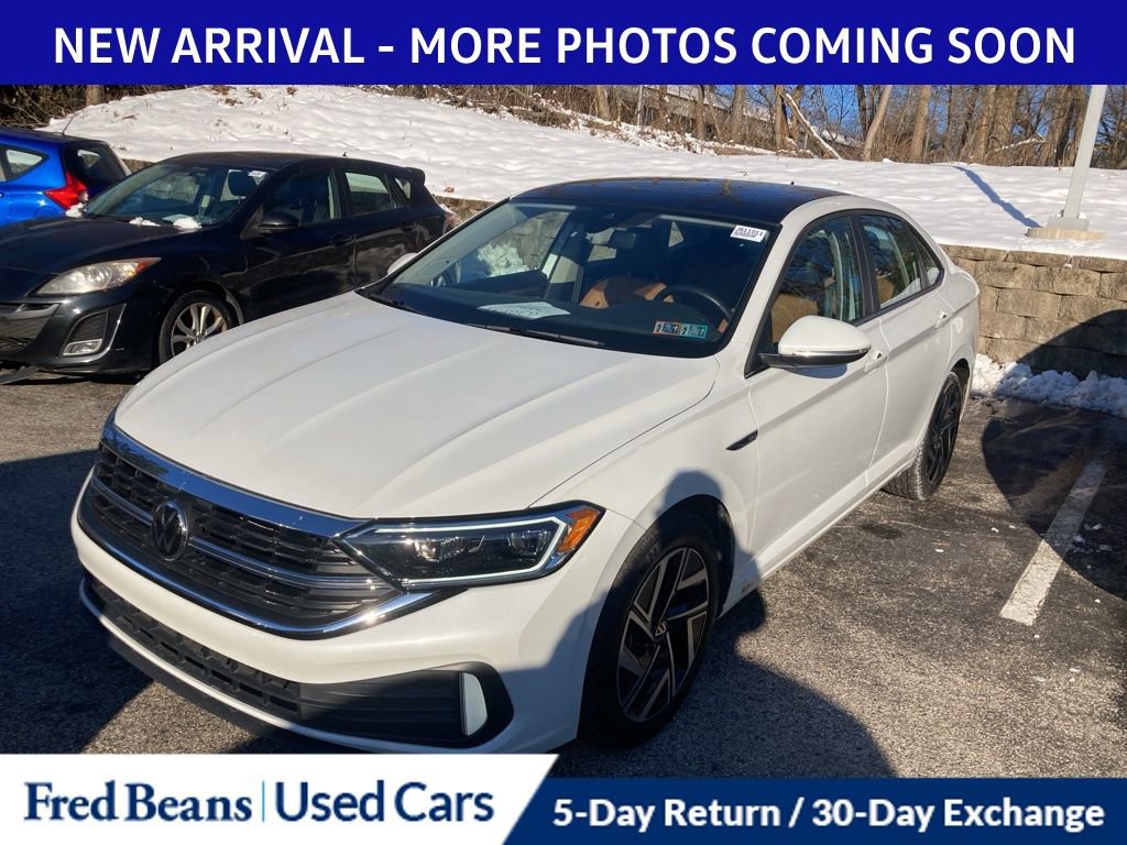 Used 2024 Volkswagen Jetta SEL image 3