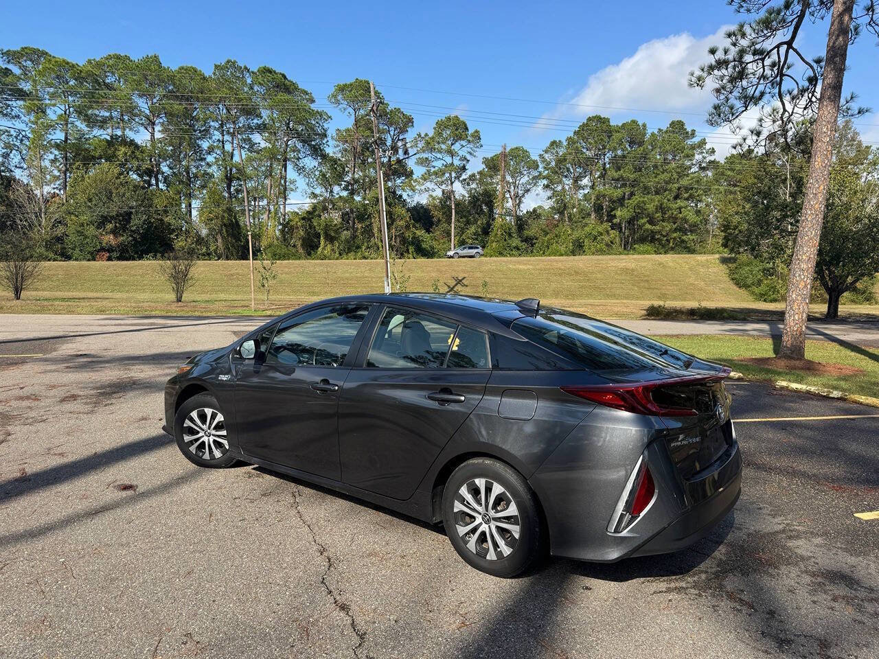Used 2021 Toyota Prius Prime LE image 6