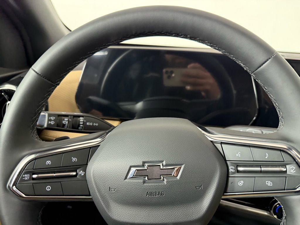 New 2026 Chevrolet Equinox ACTIV w/ LPO, Floor Liner Package image 21