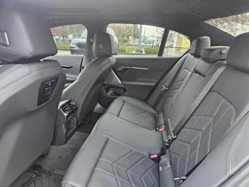 Used 2026 BMW 530i xDrive w/ Premium Package image 20