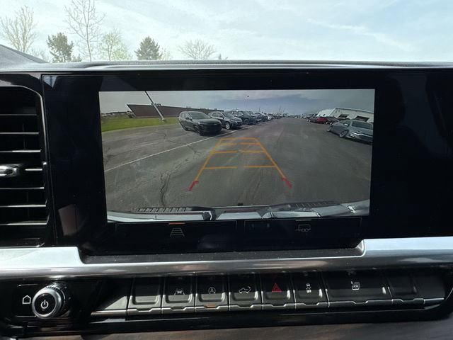 Used 2022 GMC Sierra 1500 SLT w/ SLT Convenience Package image 16