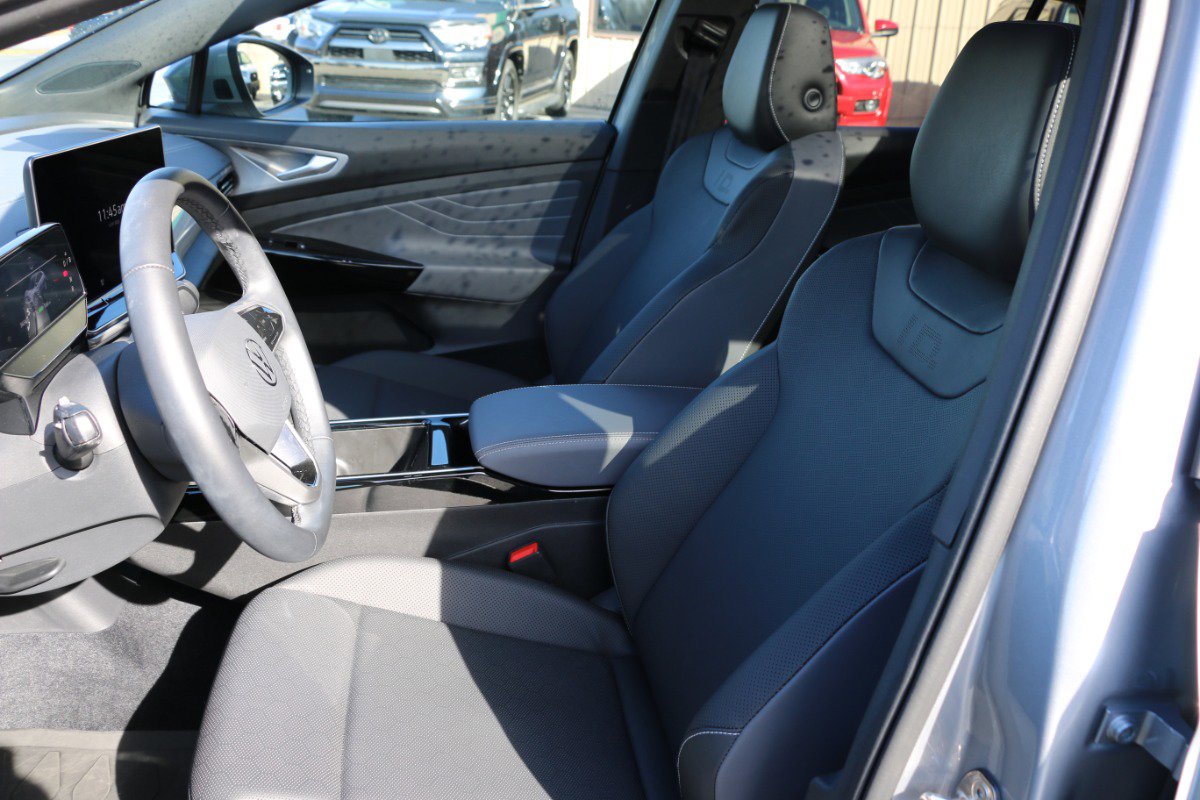 Used 2024 Volkswagen ID.4 Pro S image 23