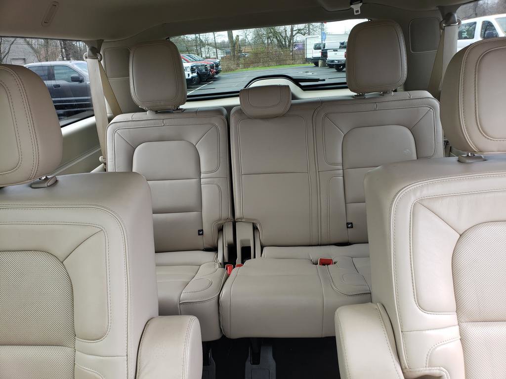 Used 2019 Lincoln Navigator L Reserve image 11