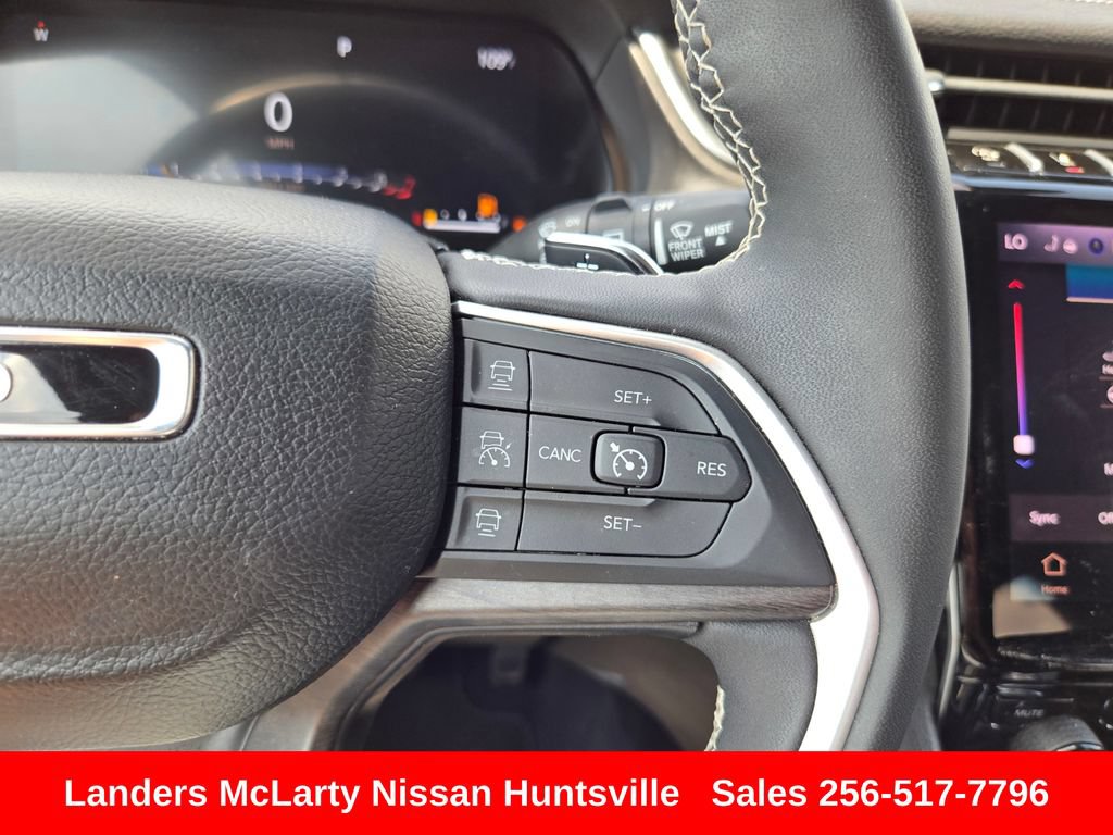 Used 2024 Jeep Grand Cherokee L Limited w/ Black Appearance Package AWD/4WD image 27
