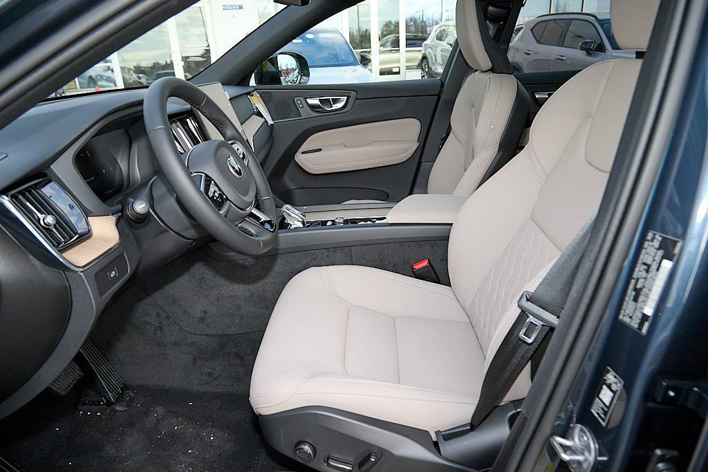 New 2026 Volvo XC60 B5 Plus w/ Protection Package Premier image 14