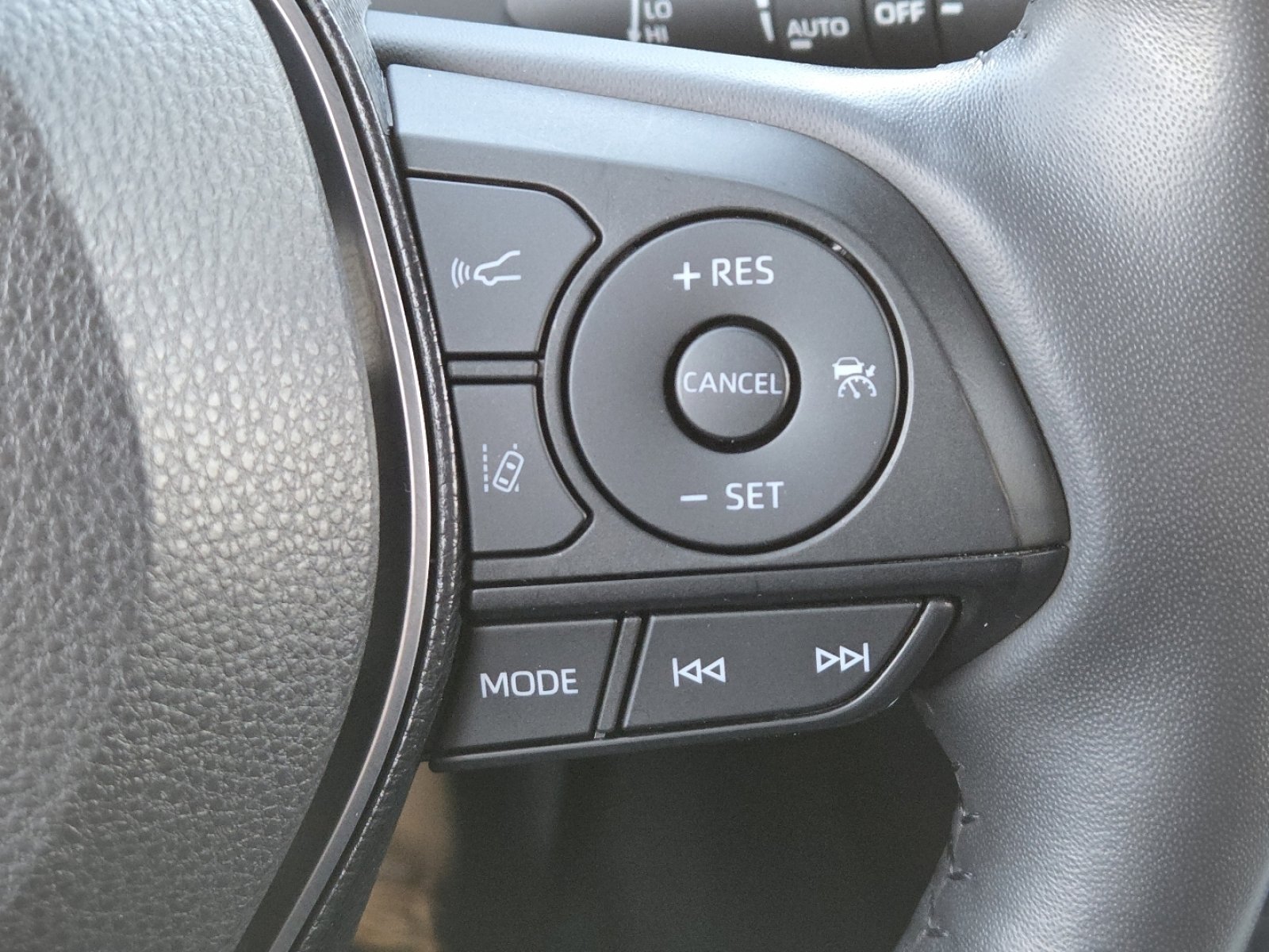 Used 2020 Toyota RAV4 XSE image 31