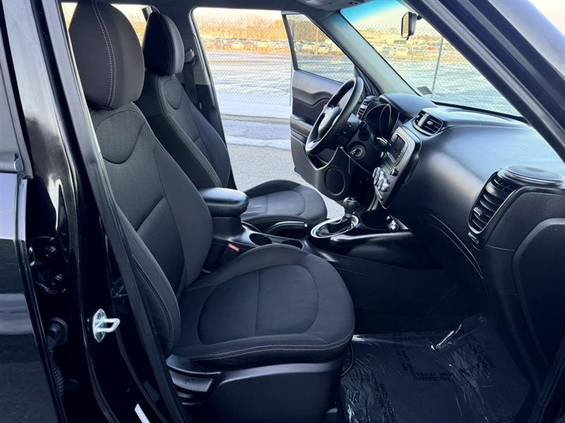 Used 2018 Kia Soul AUTO image 12