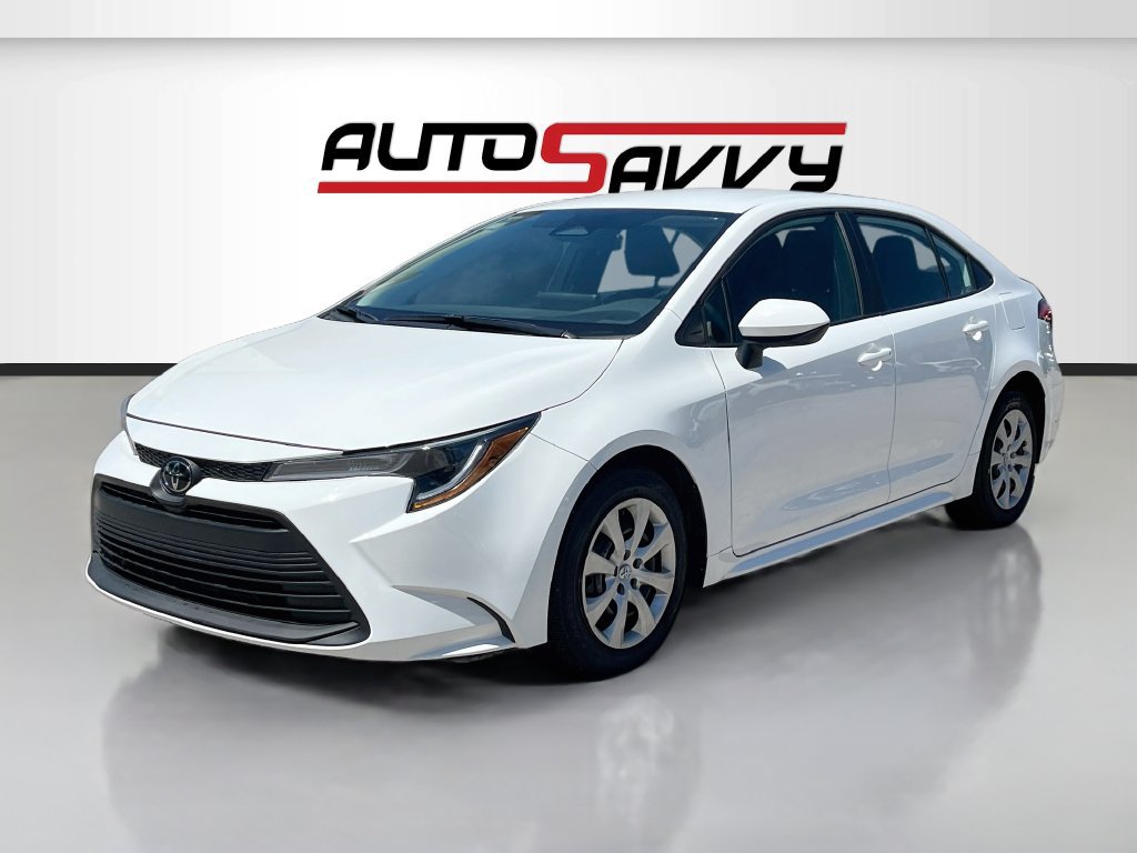 Used 2026 Toyota Corolla LE FWD image 3