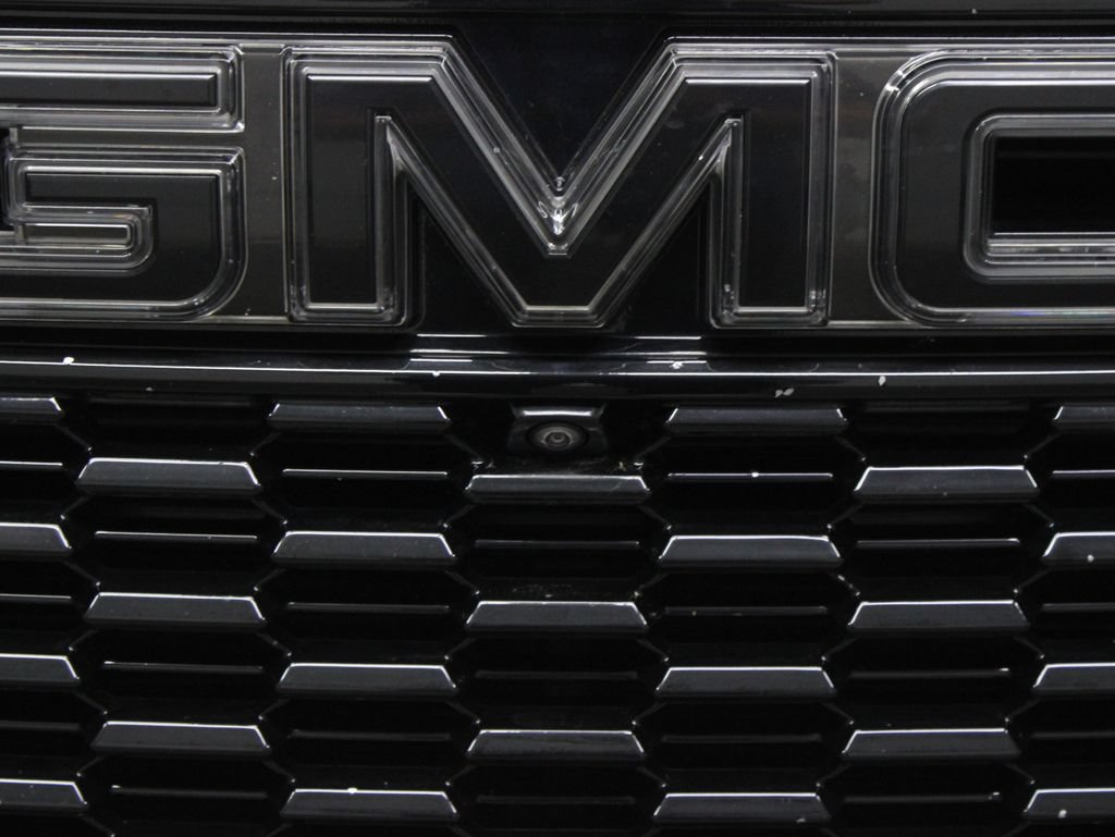 Used 2023 GMC Yukon XL Denali w/ Denali Reserve Package AWD/4WD image 59