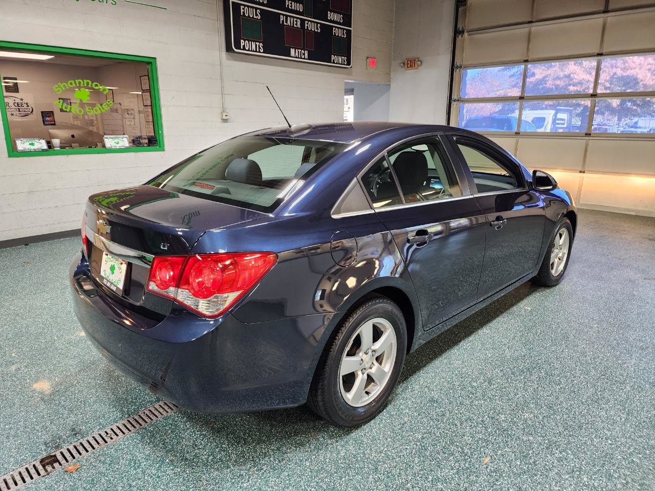 Used 2016 Chevrolet Cruze LT FWD image 6