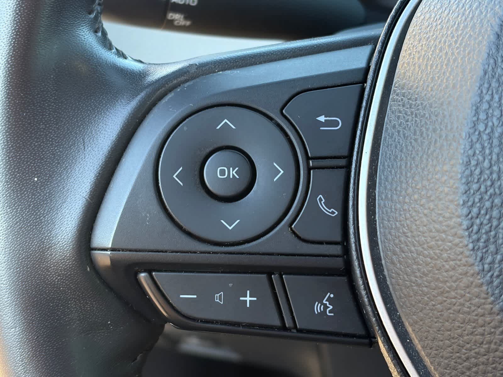 Used 2022 Toyota Corolla SE FWD image 19