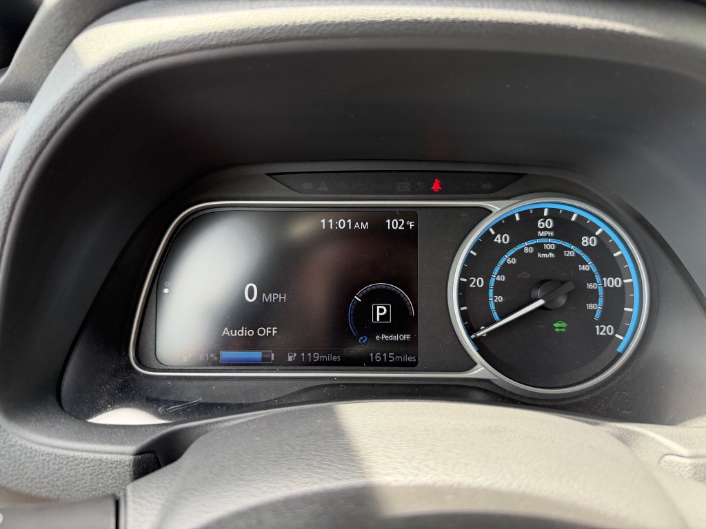 Used 2025 Nissan Leaf S FWD image 17