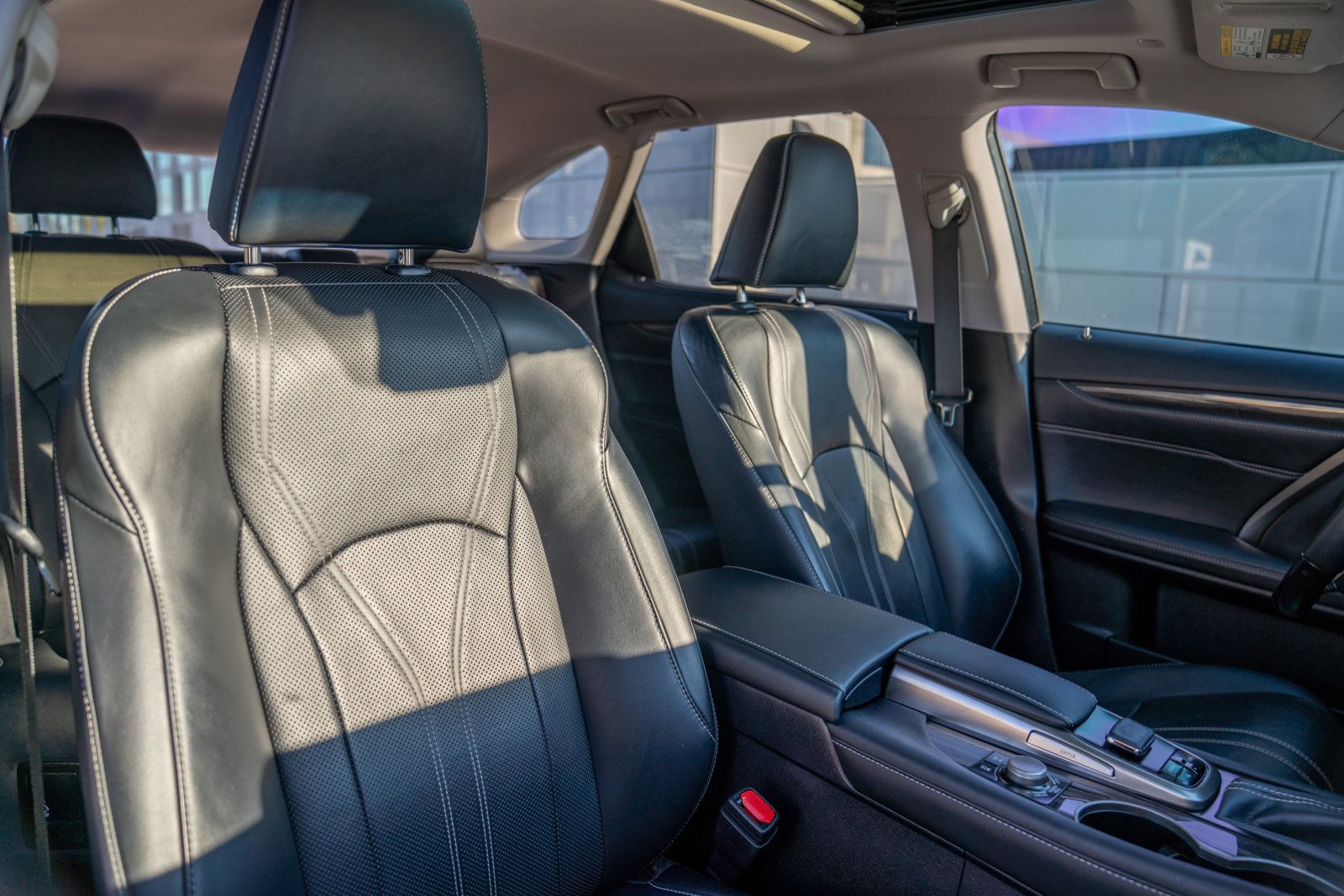 Used 2019 Lexus RX 350L Luxury w/ Accessory Package AWD/4WD image 26