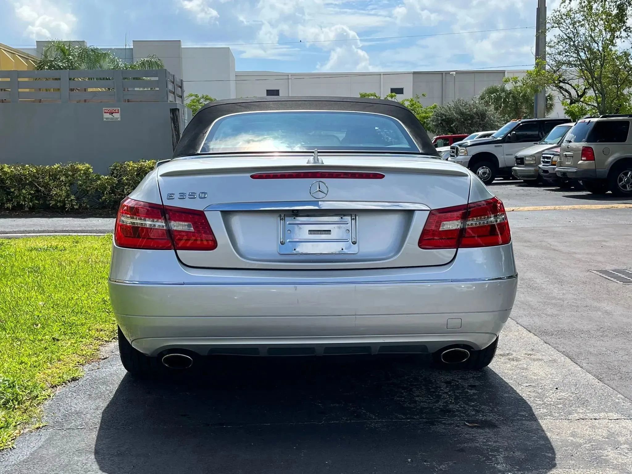 Used 2012 Mercedes-Benz E 350 Cabriolet w/ Premium 1 Launch Pkg image 10