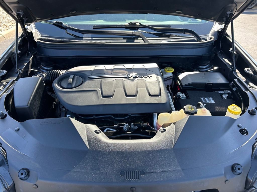 Used 2022 Jeep Cherokee Limited image 28