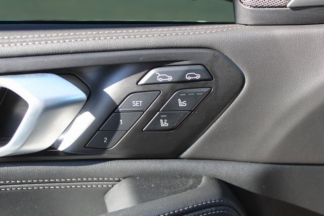 Used 2024 BMW X6 xDrive40i w/ Premium Package image 41