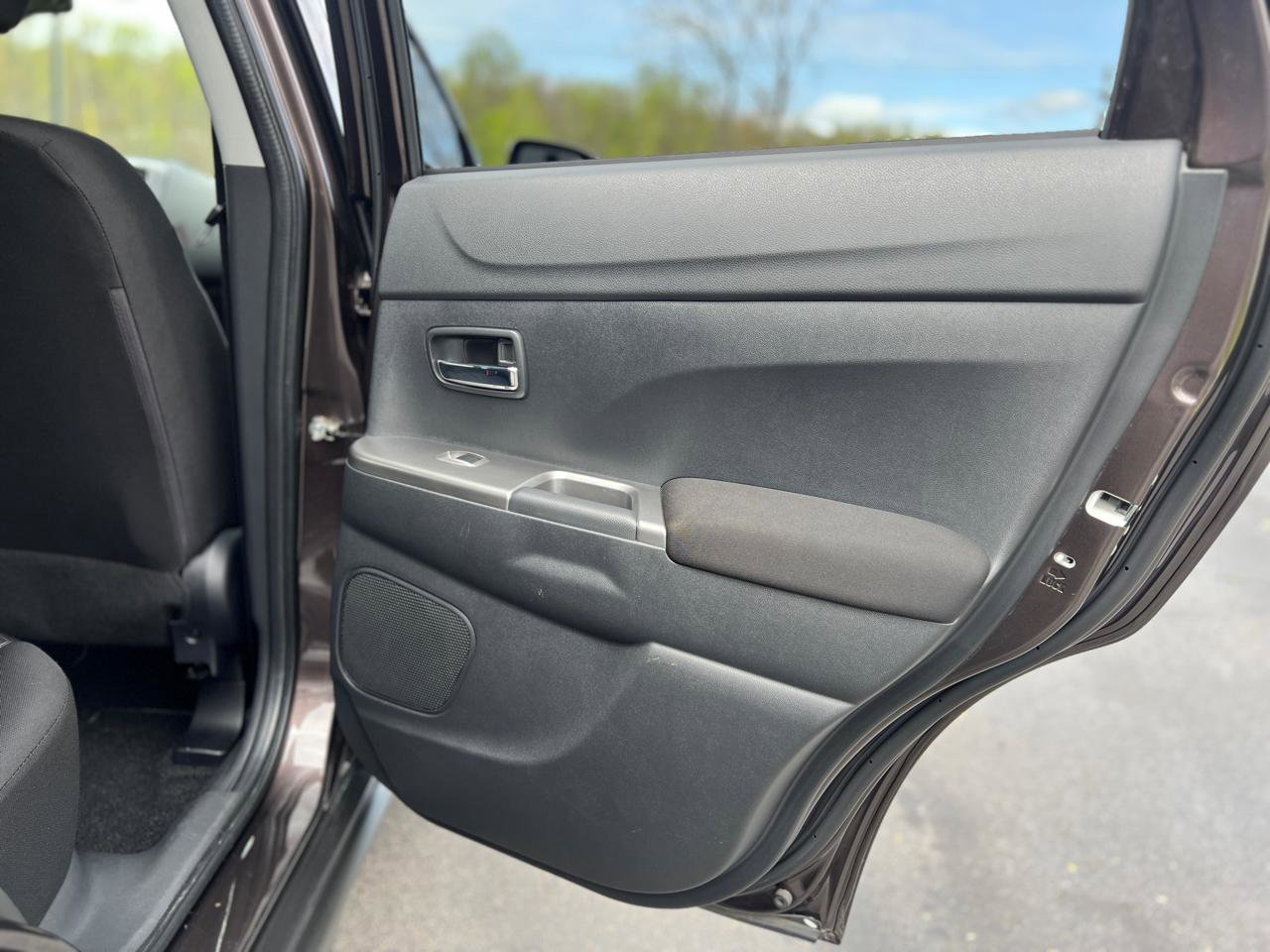 Used 2021 Mitsubishi Outlander Sport SE AWD/4WD image 36