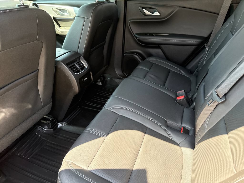 Used 2024 Chevrolet Blazer LT w/ Midnight/Sport Edition FWD image 16