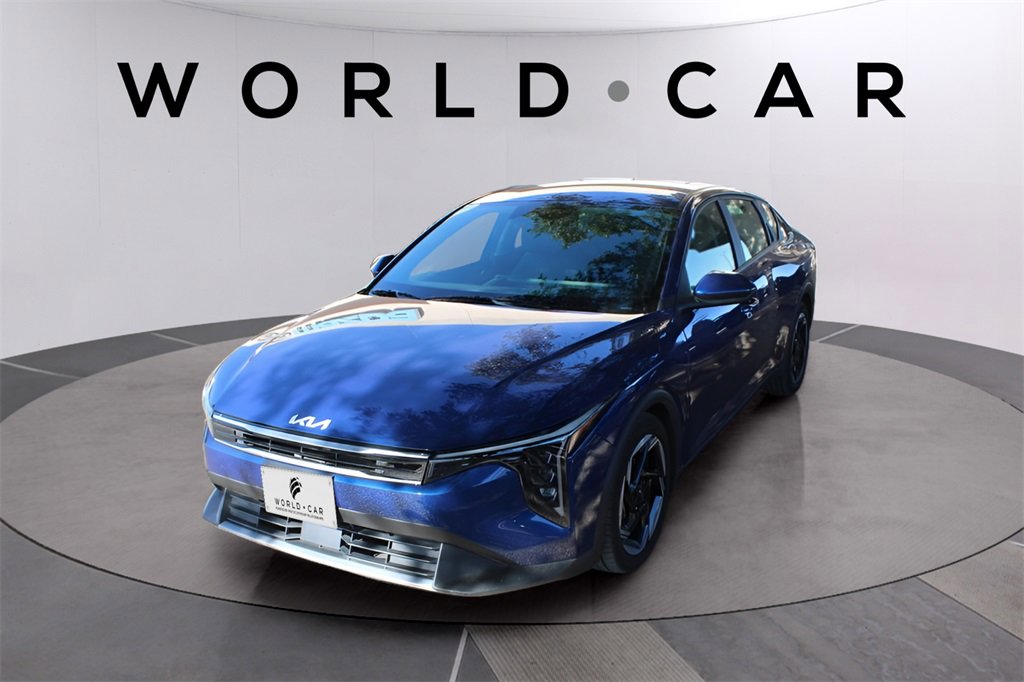 Used 2025 Kia K4 EX image 3