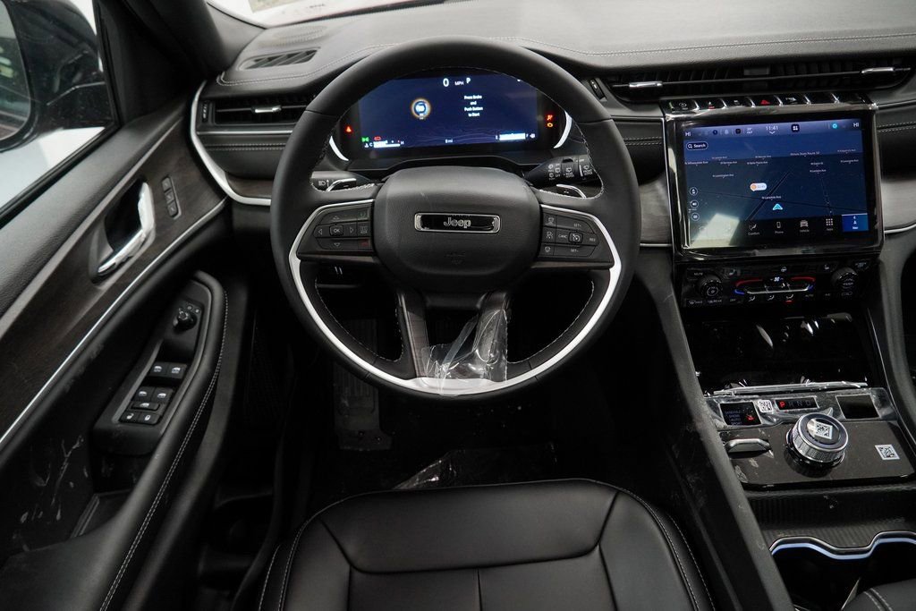 New 2025 Jeep Grand Cherokee Limited image 21