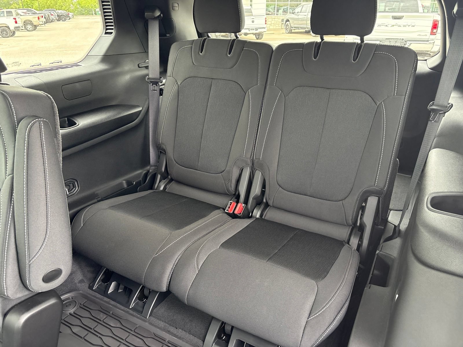 New 2026 Jeep Grand Cherokee L Laredo RWD image 16