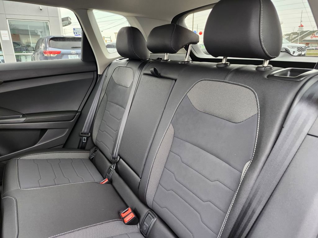 New 2026 Volkswagen Taos SE AWD/4WD image 11