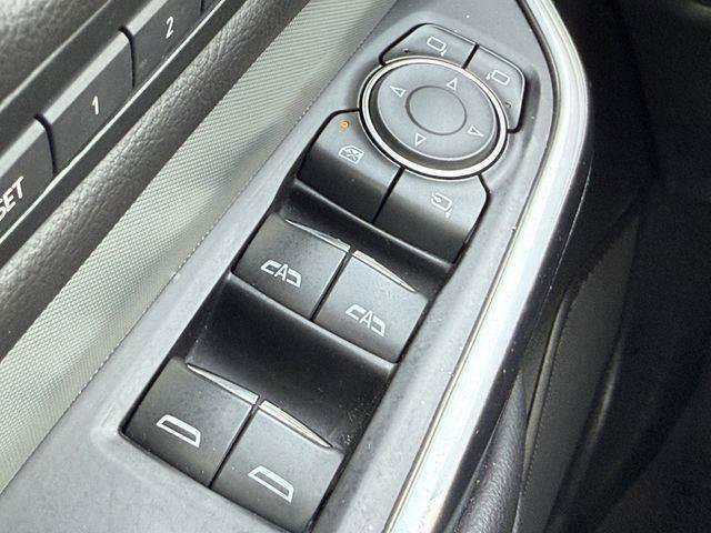 Certified 2022 Cadillac XT4 Premium Luxury w/ Cold Weather Package image 29