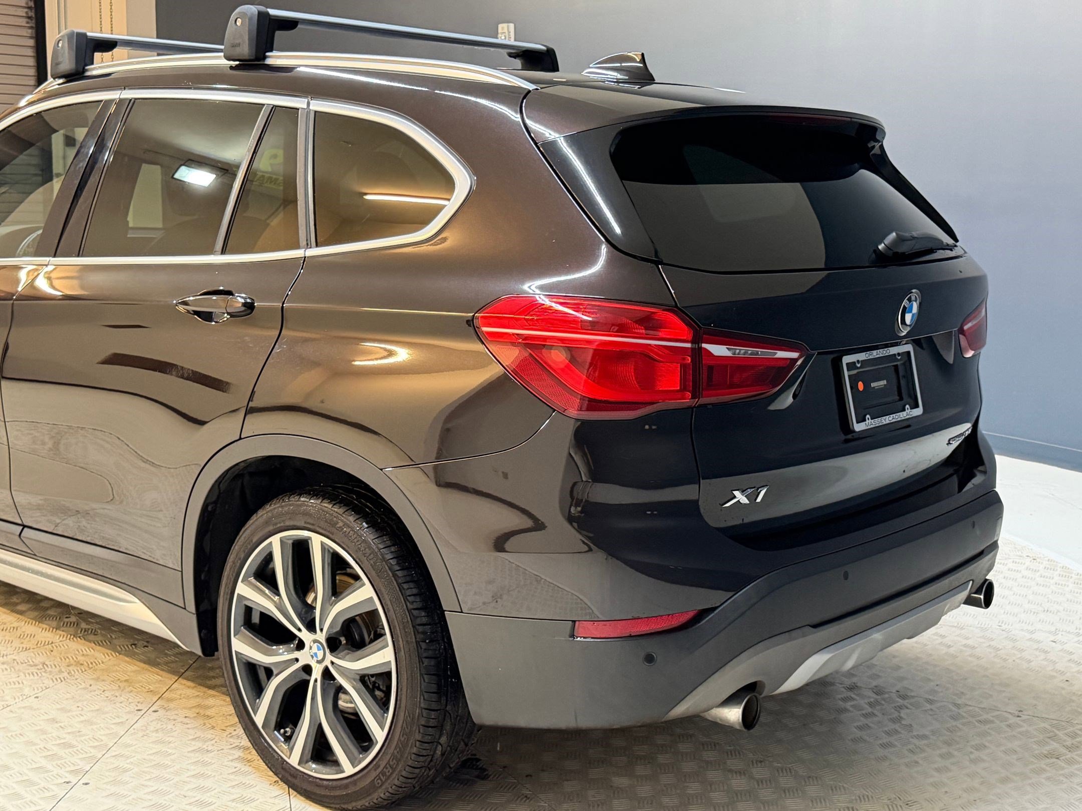 Used 2019 BMW X1 sDrive28i w/ Convenience Package image 24