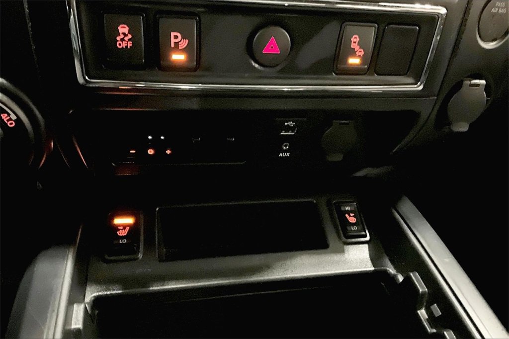 Used 2018 Nissan Titan PRO-4X image 16
