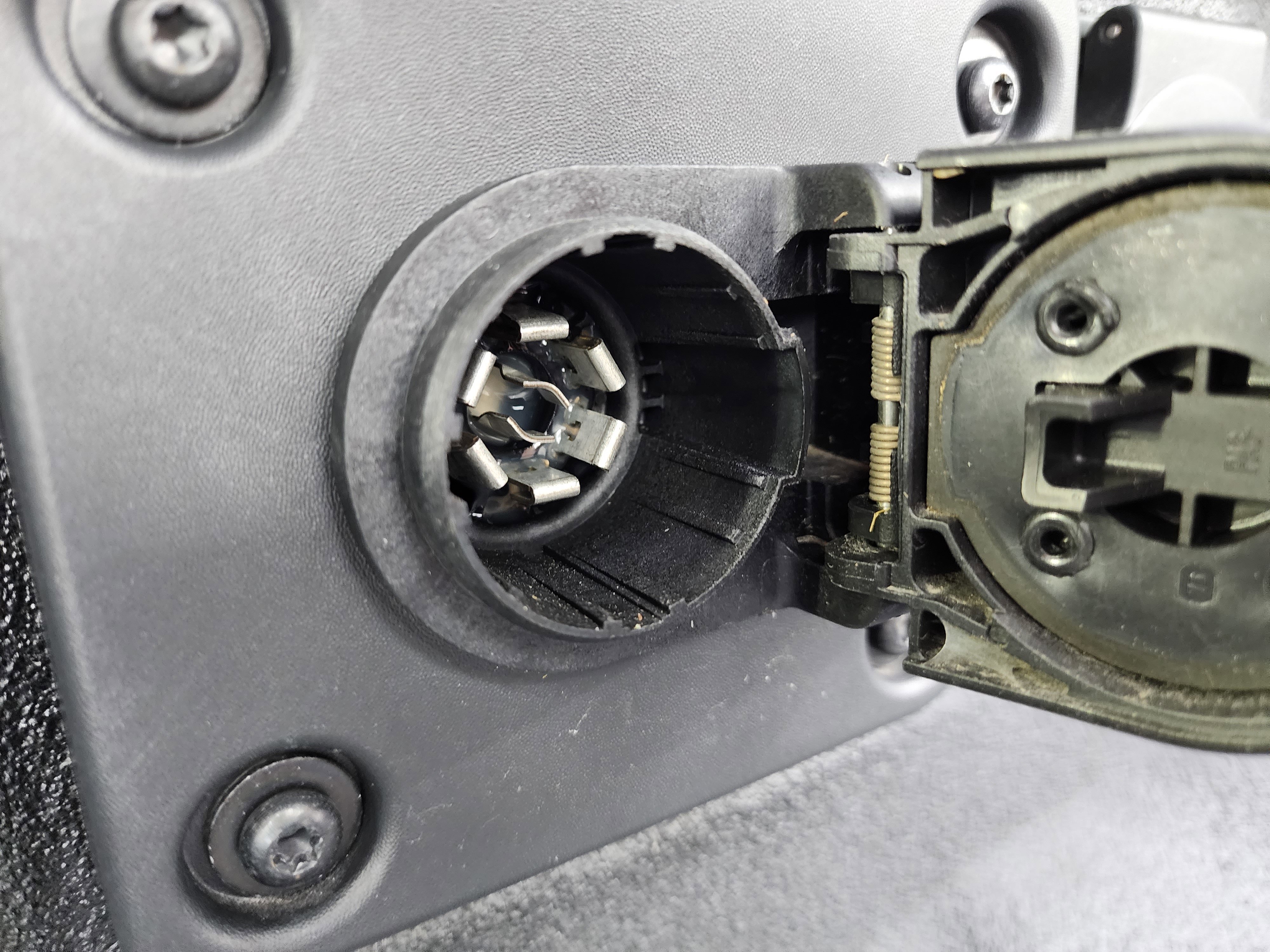 Used 2025 RAM 3500 Laramie image 31