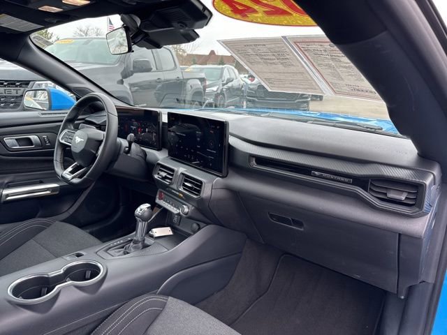 Used 2024 Ford Mustang Coupe image 22
