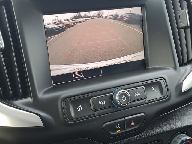 Used 2024 GMC Terrain SLE image 17