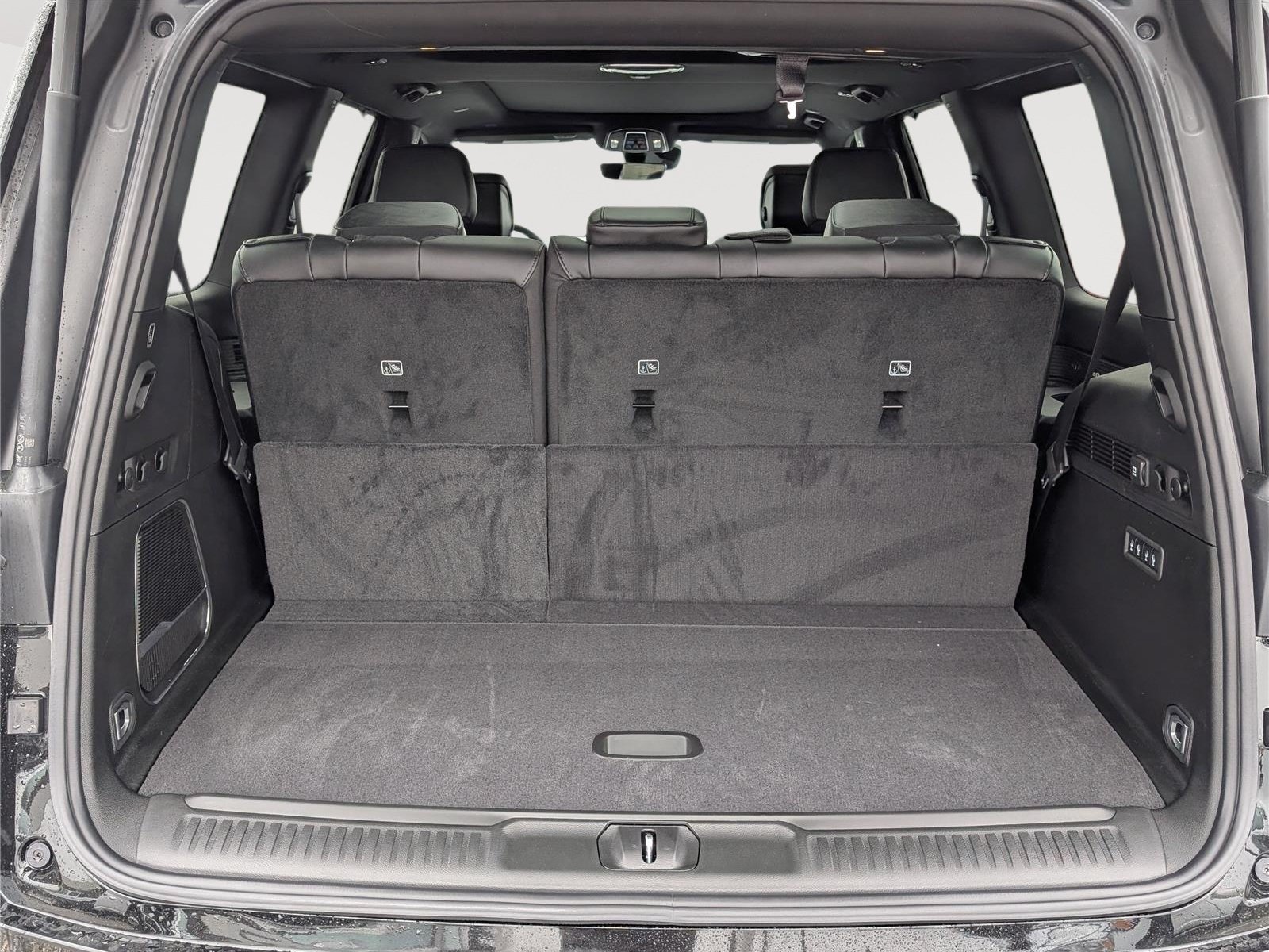 New 2026 Jeep Grand Wagoneer Limited AWD/4WD image 10