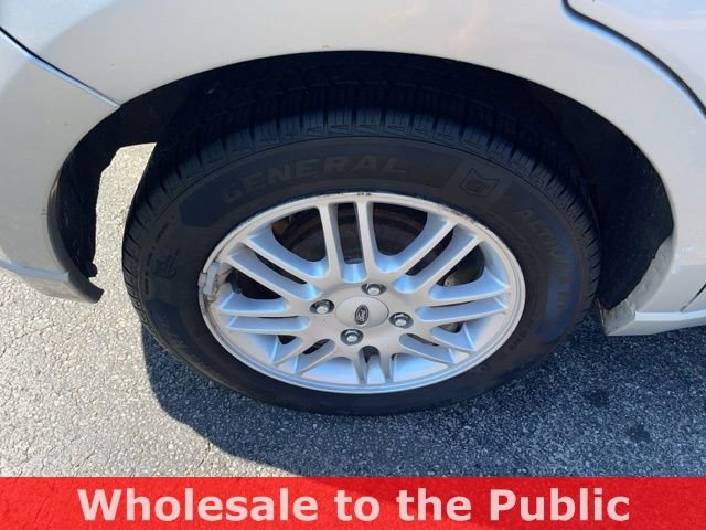 Used 2009 Ford Focus SE FWD image 36