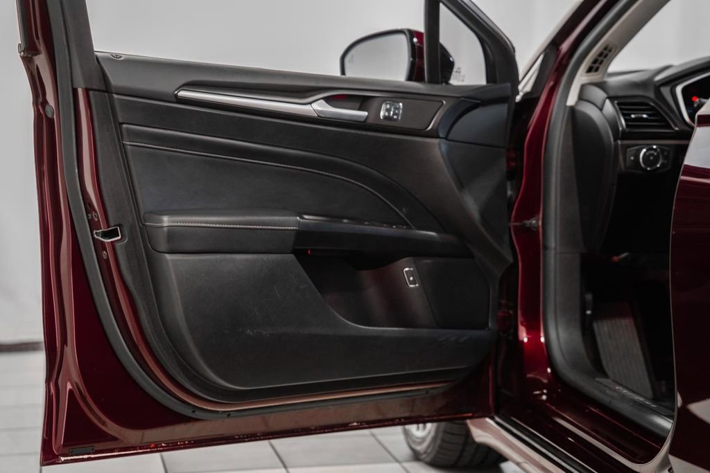 Used 2017 Ford Fusion Titanium image 37