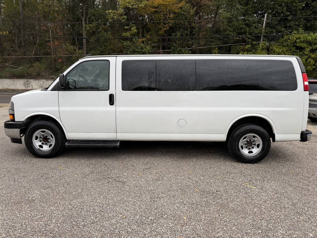 Used 2019 Chevrolet Express 3500 LT w/ LT Preferred Equipment Group image 11