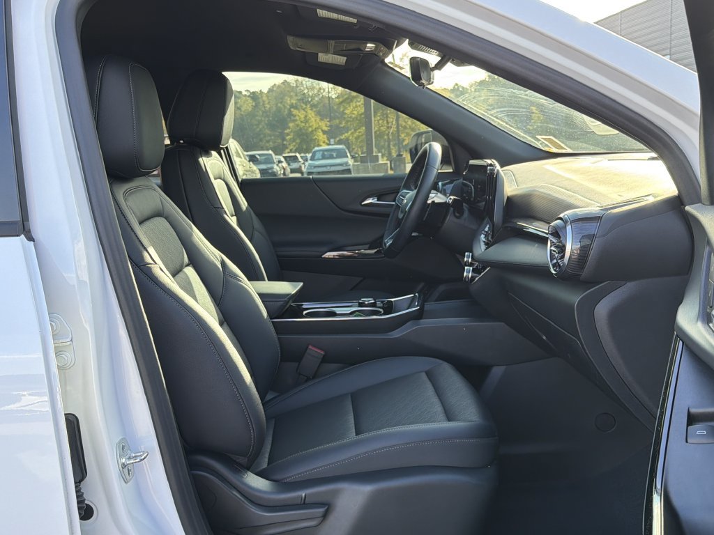 Used 2026 Chevrolet Equinox LT w/ Convenience Package II FWD image 19