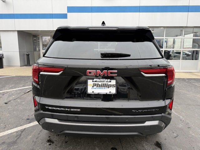 Used 2025 GMC Terrain Elevation image 10