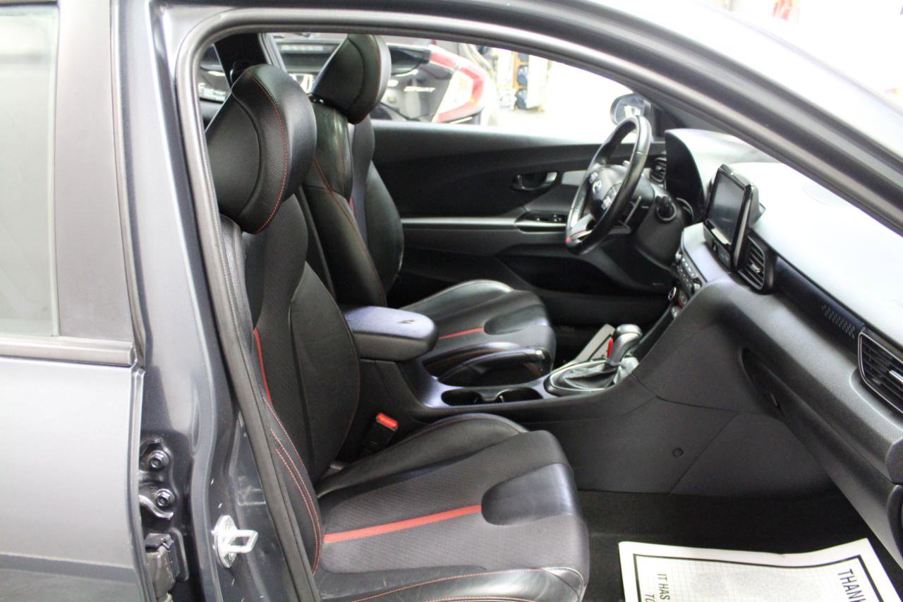 Used 2019 Hyundai Veloster Turbo image 23