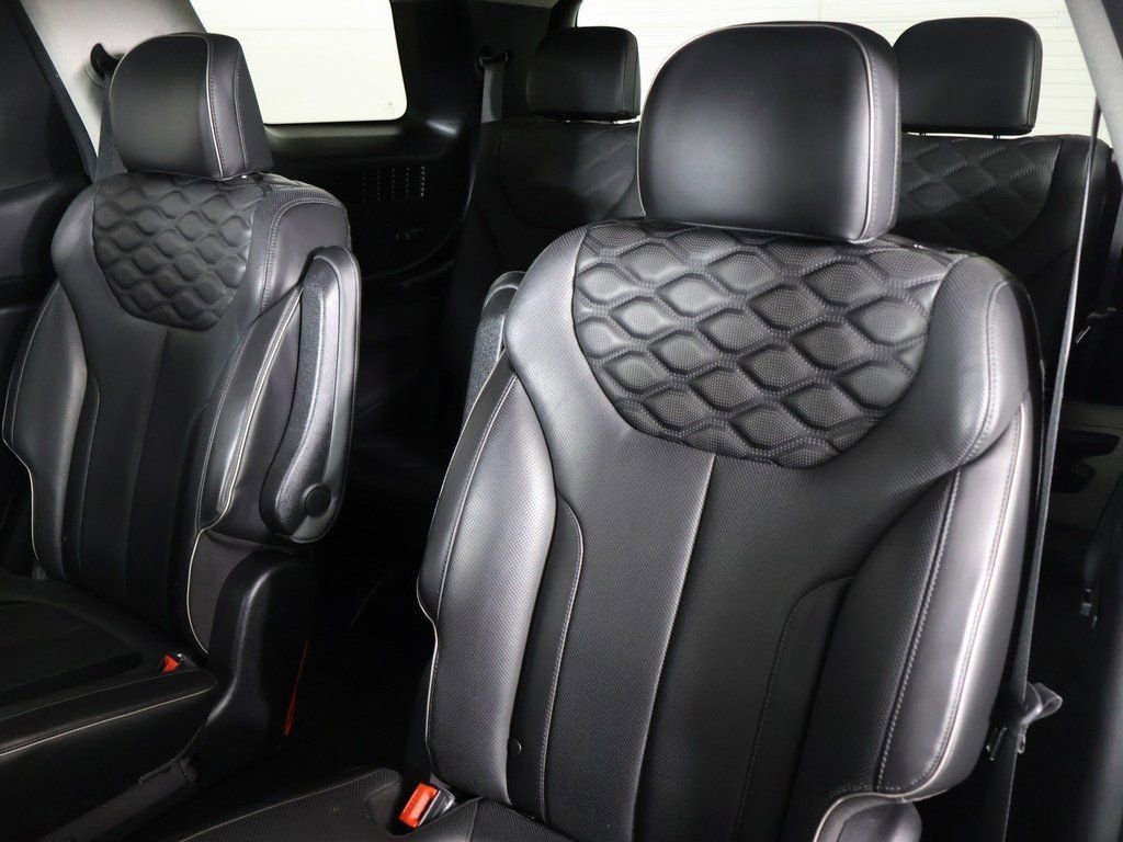 Used 2022 Hyundai Palisade Limited image 38