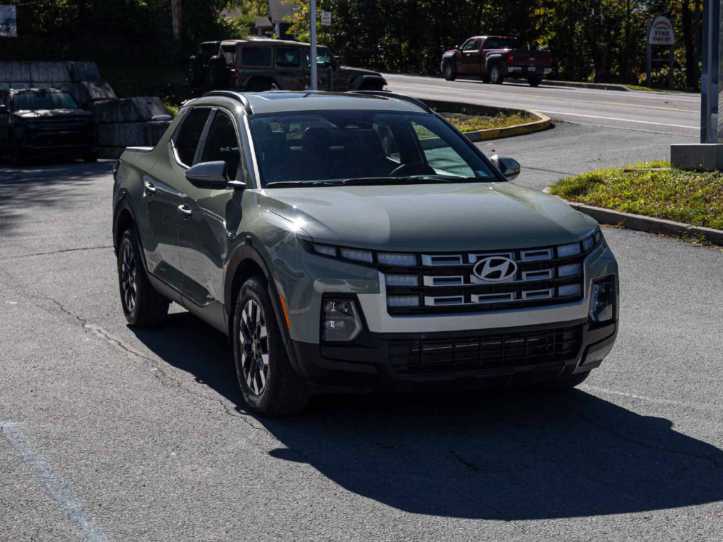 Used 2025 Hyundai Santa Cruz SEL AWD/4WD image 3
