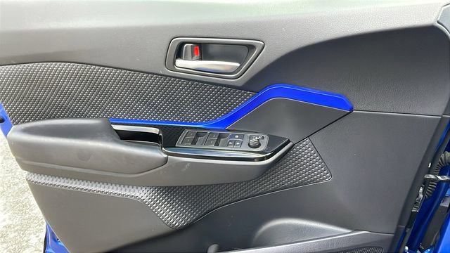 Used 2020 Toyota C-HR XLE image 28