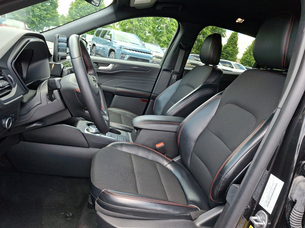 Used 2025 Ford Escape ST-Line AWD/4WD image 24