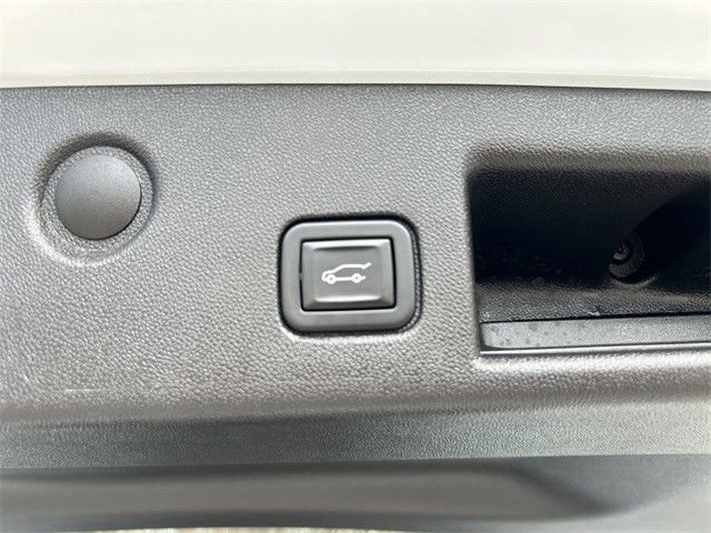 Used 2024 Chevrolet Equinox RS AWD/4WD image 16