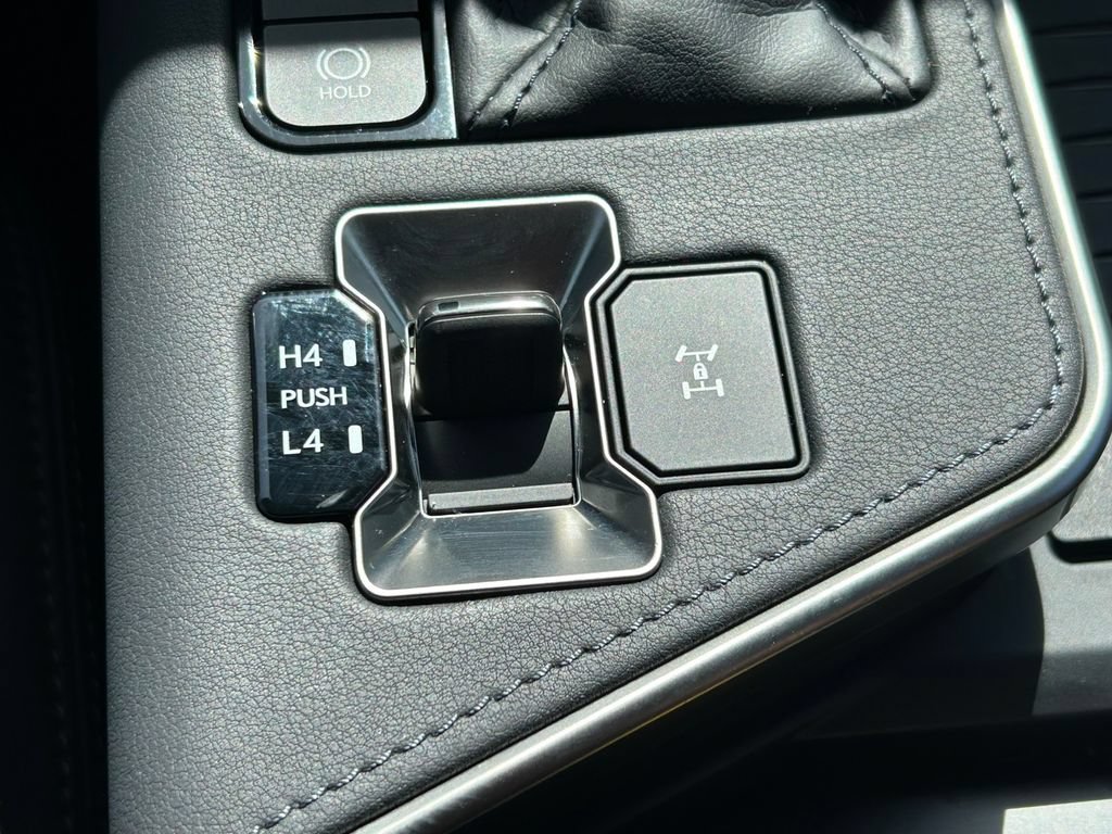 Used 2025 Lexus GX 550 AWD/4WD image 36