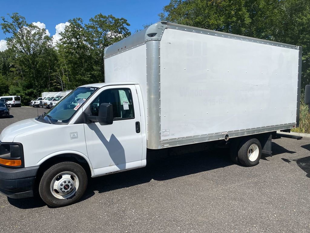 Used 2017 GMC Savana 3500 Extended image 6