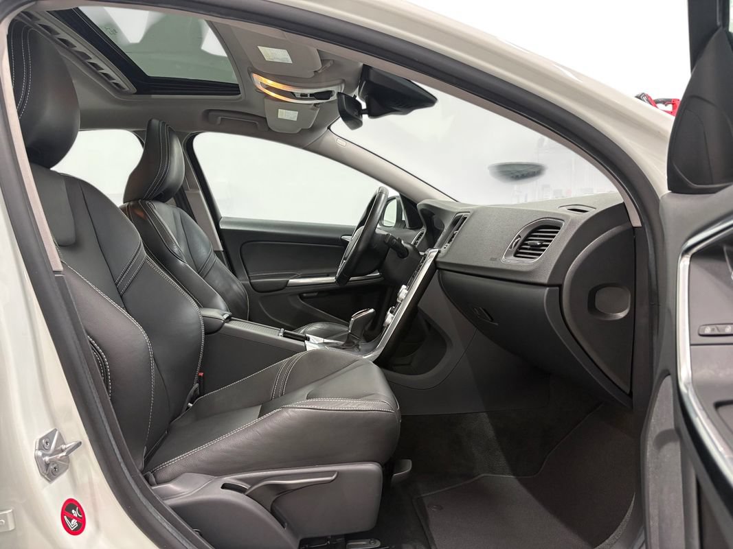 Used 2017 Volvo S60 T5 Dynamic AWD/4WD image 13