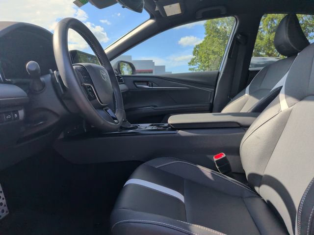 Used 2026 Toyota Camry SE FWD image 14
