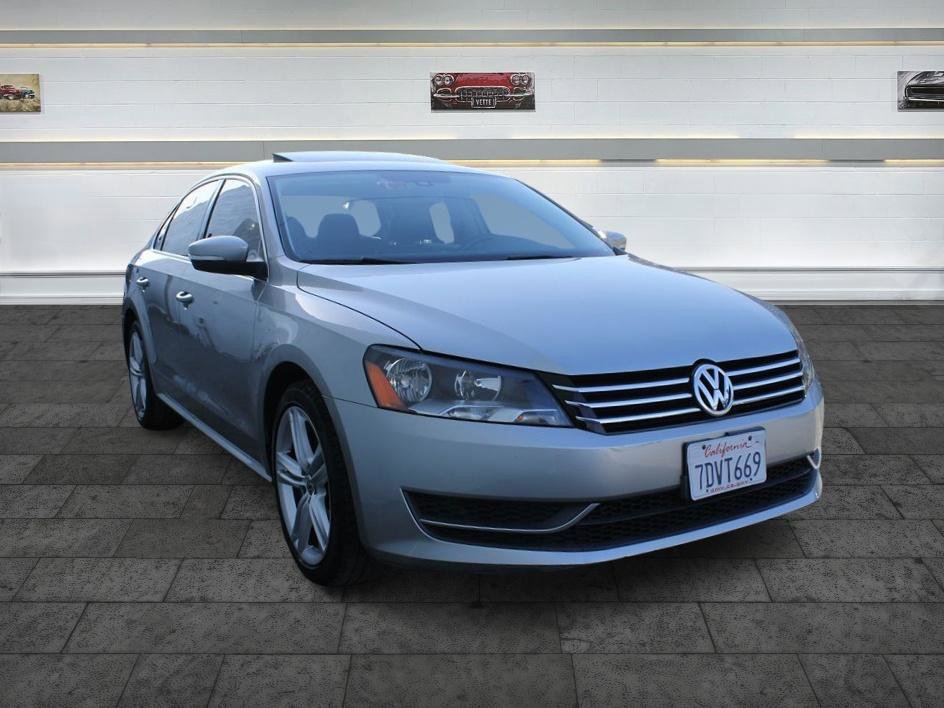 Used 2014 Volkswagen Passat 1.8T SE image 1