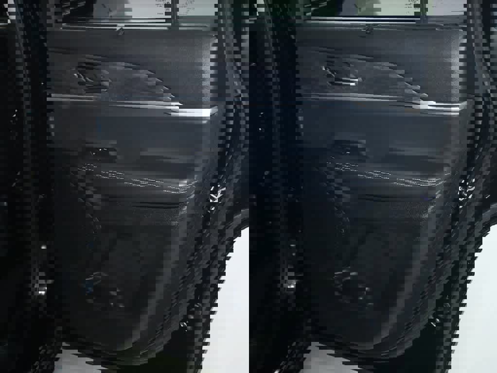 Used 2023 Jeep Grand Cherokee Limited w/ Luxury Tech Group II image 32